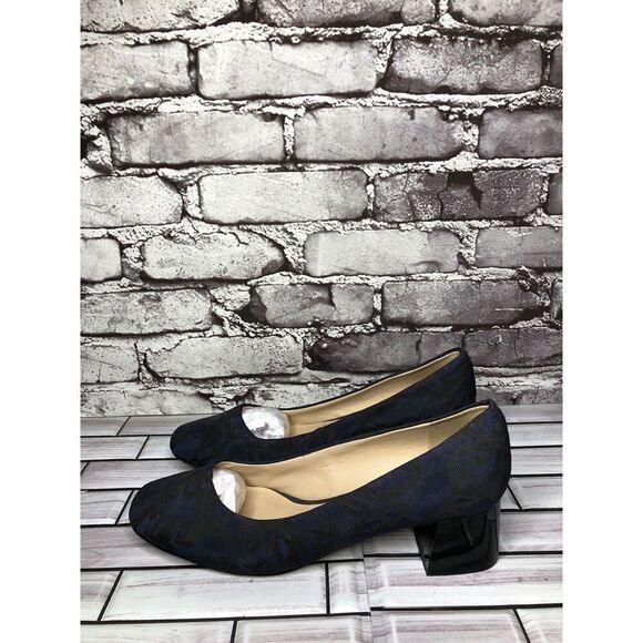 Karl Lagerfeld PARIS Charee Navy Black Floral Fabric Block Heels Women Sz 8M US - Picture 12 of 16